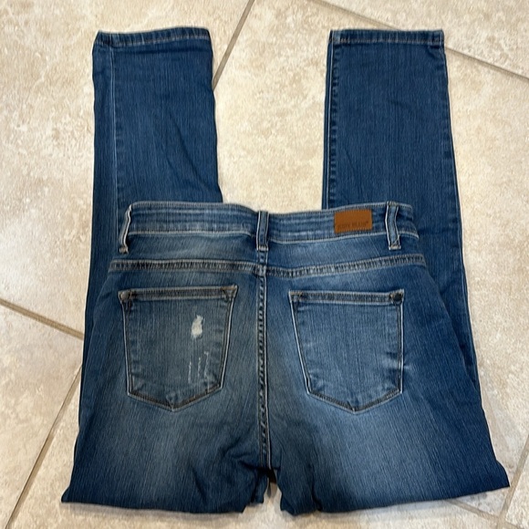 Judy Blue Mid-Rise Boyfriend Fit Destroyed Jeans 7/28 - Picture 6 of 6